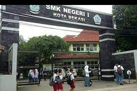 Alhamdulillah team hadroh smkn 2 kota bekasi berhasil merebut juara 1 dalam acara kegiatan peringatan tabligh akbar kel. Bkk Smkn 1 Kota Bekasi
