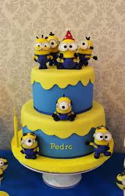 The popularity of the minion movies have kids begging their parents for minion themed parties, so these minion cupcake ideas will be a fun sweet treat! Despicable Me Minions Birthday Party Ideas Photo 2 Of 10 Minion Birthday Party Minion Birthday Cake Minion Cake