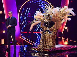 We already knew that this cat was someone who appreciated the finer things in life. The Masked Singer Prosieben Jetzt Packt Insider Zum Leoparden Aus Sie Steckt Dahinter Promi Show