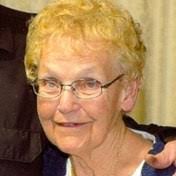 Lynn Janik's Instagram, Twitter & Facebook