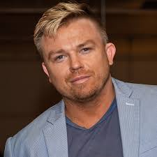 Craig Scott's Instagram, Twitter & Facebook