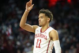 Trae young | number 5 overall pick 2018 nba draft. Twitter Roasts Trae Young For Wearing Suit Shorts To Draft