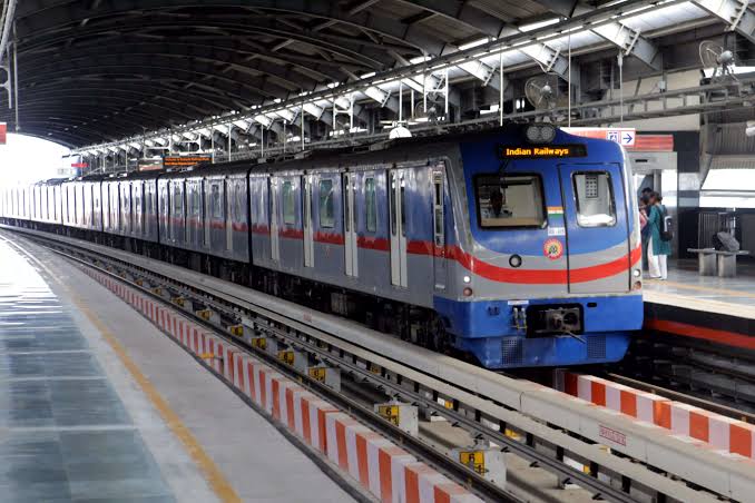 Steel 'third rail' replaced with aluminium in part of Kolkata Metro, ETInfra