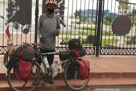 Maybe you would like to learn more about one of these? Relawan Pmi Keliling Indonesia Dengan Menggunakan Sepeda Antara News