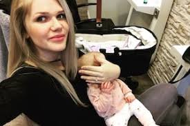 Stillen beim Frisör: Sara Kulka sorgt mit neuem Foto für Diskussionen