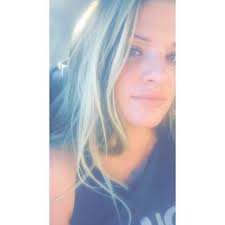 Carly Jane Maxwell (@CarlyMaxwell)