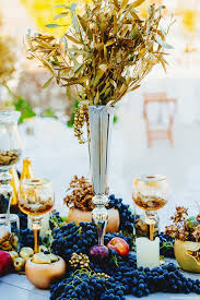 It is an atmosphere where the plates are communal, the conversation is spirited, and the pace is leisurely. 23 Greek Table Ideas Greek Party Theme Greek Dinners Greek Party Decorations