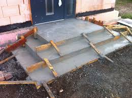 Beliebt sind eingangstreppen aus natursteinen, wie etwa granit. Eingangsstiege Granit Treppenauflagen Forum Auf Energiesparhaus At