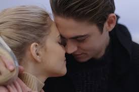 Szerelmes, romantikus filmek 2025. évben a mozikban