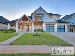 13117 Mackinac Island Dr Oklahoma City Ok Wyatt Poindexter Group Keller Williams Realty Elite Kw Luxury Homes Mackinac Island Luxury Homes Built In Grill