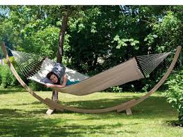 Arc hammock stand in aluminum with a stunning powder coated finish is the perfect option for vivere spreader bar hammocks. Amazonas Hammock With Wooden Stand Set American Dream Hammock Barn