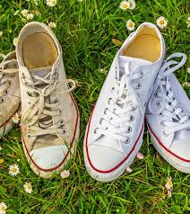You may be eager to clean your shoes off right away, but trying to wipe the mud off before. How To Clean White Converse Shoes In 6 Best Ways