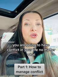 Jess Lydon's Instagram, Twitter & Facebook