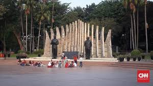 Maybe you would like to learn more about one of these? Kesepian Di Tugu Proklamasi Saat Hut Ke 74 Ri