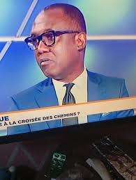 Bâtir une nation, c'est être un visionnaire. Avoir un esprit républicain et  être ouvert aux autres. Parler moins et agir beaucoup. Quel que soit le  temps, l'image de ces deux grands présidents