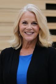 Gail Holder's Instagram, Twitter & Facebook