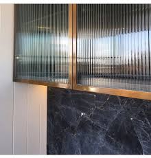 Fluted Glass Detail Placard Cuisine Salle De Bain Marbre Noir Laiton Verre Flou Glass Kitchen Flute Glass Kitchen Renovation