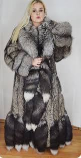 Pin On Sexy Women In Fur