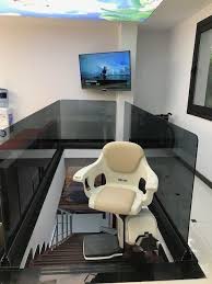 Sik Konforlu Merdiven Koltuk Engelli Asansoru Home Ev Engel Engelli Asansoru Asansor Bahce Merdiven Mimari Art Peyzaj Muhend Koltuklar Merdivenler Evler