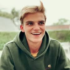 Julie Damman (@JulieDamman1)