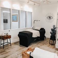 Rustics If You Are Starting Out With A Home Based Or Small Studio This Is For You Cornering You Lash Table Will Give You More Space With Images Studio Bed