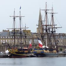 L Hermione Et L Etoile Du Roy A Saintmalo Tallships Sailing Frigate Bretagne Breizh Ileetvilaine Zeilschepen