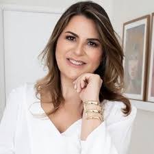 Raquel Lowe's Instagram, Twitter & Facebook