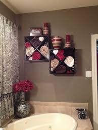 Rustic bathroom decor ideas are among the first you'll try when you decide to get your hands dirty, so to old wooden boxes make great cabinets. Ideas For Bathroom Decorating On A Budget Whaciendobuenasmigas
