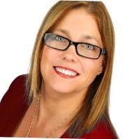 Stephanie Birt's Instagram, Twitter & Facebook