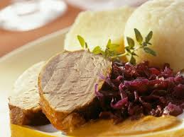 Wildschweinrucken Mit Blaukraut Und Knodeln Rezept Eat Smarter