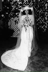 Karen Carpenter 31 August 1980 Wedding Day Karen Carpenter Beautiful Bride Bridal Pictures
