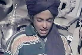 Cuando muhammad bin laden murió en un accidente de helicóptero en 1968, todo su inmenso imperio industrial pasó a sus hijos. Putra Osama Bin Laden Ajak Warga Saudi Melawan Pemimpinnya