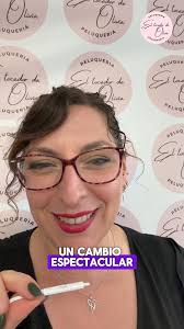 🔥 ¡Resultado final y no podemos estar más enamoradas! 🔥 Un balayage en  rojo hecho a mano alzada, pensado para realzar el tono natural de Olivia y  darle ese toque vibrante, atrevido