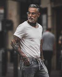 Buongiorno Da Das Wochenende In Greifbarer Nahe Ist Und Die Laune Damit Steigt Wunsche Ich Euch Einen Grey Hair Men Grey Hair Black Man Well Dressed Men