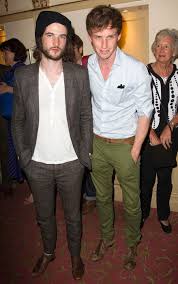 Like his infamous brother, tom also attended eton. Eddie Redmayne Height Weight Age Spouse Family Facts Biography