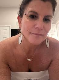 I feel like looking for trouble 😏in this group In fact to the lady reading  this I love u 😘 🏃🏃