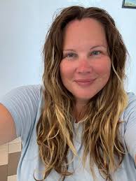 Hi Lovely's, I'm after 3 hair models for a face framing foils. Please Dm me  a photo of the front of your hair ❤️ Friday 4th April at 9am Located in  Hamilton,