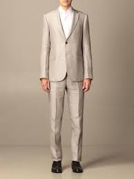 Il look da cerimonia per lui: Abito Uomo Armani Abito Uomo Armani Primavera Estate 2021 Online Su Giglio Com