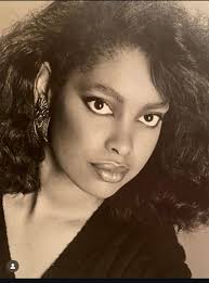 From @Suitsnostalgia IG The young ones !