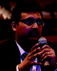 Biochemical and artificial pathways for the reduction of carbon dioxide,  nitrite and the competing proton reduction: effect of 2 nd sphere  interaction ...