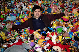 On toy, netta sings about the awakening of social justice and empowerment of all people someone who doesn't act the way he/she feels and treats you like a toy. Philippine Collector Amasses Super Sized Collection Of Fast Food Restaurant Toys Reuters