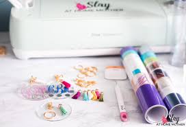 Download Cricut Diy Keychains Plus How To Create A Monogram