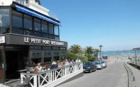 L Exterieur Magique Picture Of Le Petit Port Dinard Tripadvisor