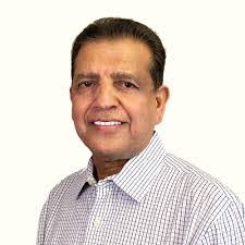 Sam Fareed's Instagram, Twitter & Facebook