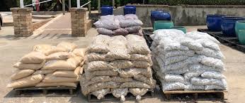 From plants, pottery, statuary, gravel, sand, pavers and so much more. Mulch Rock Orlando Fl Area Royal Landscape Nursery