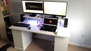 Computer Workstation Hack With Klimpen Ekby Ikea Hackers Home Home Office Mesa De Trabalho