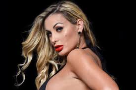 Andressa Urach relata sexo com cachorro aos 11 anos: “Aconteceu