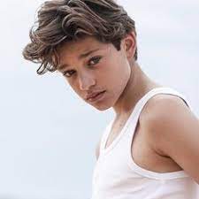 15 millions de doses du vaccin de j & j gâchées par erreur dans une… tarawih pendant le ramadan : 42 Idees De Beau Gosse Enfant Mecs Mignons Beaux Mecs Beau Mec Ado