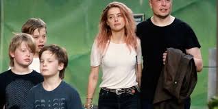 Elon musk offered amber heard 24/7 security after she told him she wanted a restraining order against johnny depp, the high court has heard. Amber Heard Johnny Depp S Ex Out With Billionaire Elon Musk