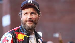Jovanotti was born on september 27, 1966 in rome, lazio, italy as lorenzo cherubini. Disponibile Dal 29 Novembre Lorenzo Sulla Luna Il Nuovo Album Di Jovanotti Radio Pico